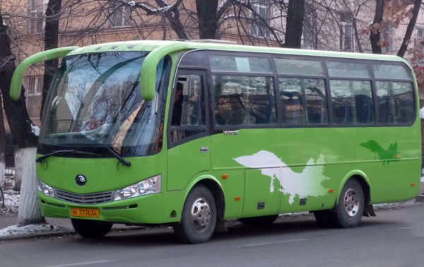 автобус Yutong ZK6737D фото